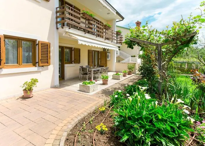 Guest house Valica *