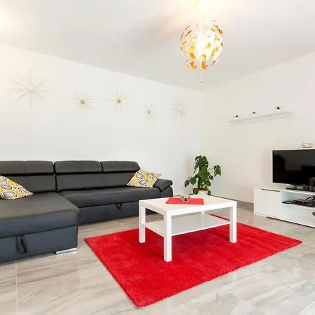 Penzion Valica Tinjan